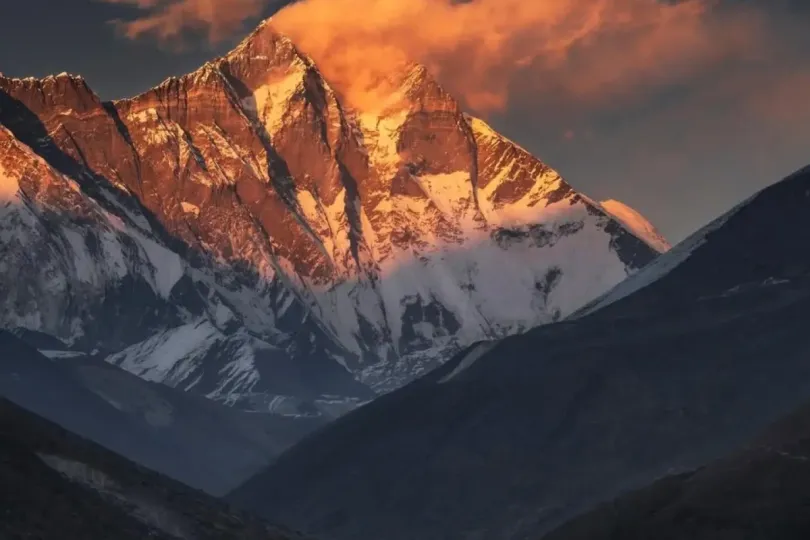 Sunset over Himalayan peaks on the Phakding trek route to Everest Base Camp